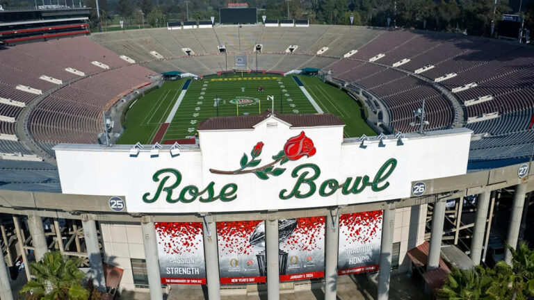 glimpse the 2026 Rose Bowl: No. 1 Indiana faces No. 9 Alabama in College Football Playoffs