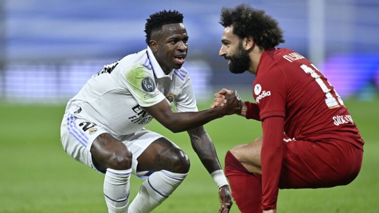 Transfer rumors, files: Saudi league eyes Salah, Vinícius Jr. plus 50 extra