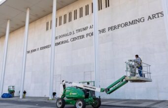 Renée Fleming cancels Kennedy Heart exhibits amid Trump-generation adjustments Renée Fleming cancels Kennedy Heart exhibits amid Trump-generation adjustments