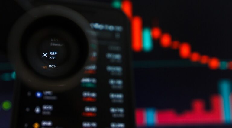 How Low Can XRP Stride? 3 Downside Targets and -70% XRP Payment Prediction