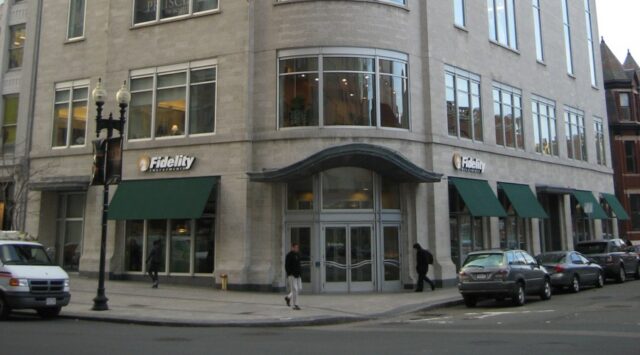 Fidelity Investments Prepares Stablecoin Originate amid Wider Broker Adoption