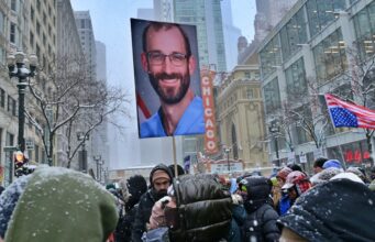 Trump’s ICE tactics drive CEOs to decide on between staying nonetheless and risking White Dwelling backlash Trump’s ICE tactics drive CEOs to decide on between staying nonetheless and risking White Dwelling backlash