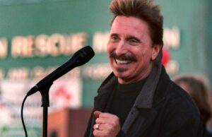 Chuck Negron, whisper of Three Dog Night hits, dies at 83 Chuck Negron, whisper of Three Dog Night hits, dies at 83