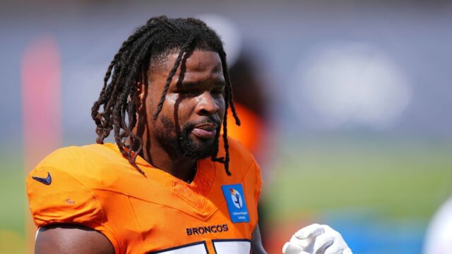 LB Greenlaw returns to 49ers as DE Huff retires