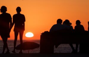 The West’s document-shattering warmth wave is rarely essentially over, as warmth dome shifts into the Plains The West’s document-shattering warmth wave is rarely essentially over, as warmth dome shifts into the Plains