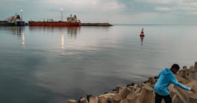 Pakistan moves to mediate between the U.S. and Iran as Trump says he is ‘giving it 5 days’