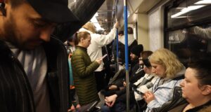 As Putin takes Russia off the grid, there are rising indicators of discontent As Putin takes Russia off the grid, there are rising indicators of discontent