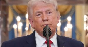 Trump makes expend of Iran conflict tackle to induce an increasingly more skeptical residents to present him somewhat more time Trump makes expend of Iran conflict tackle to induce an increasingly more skeptical residents to present him somewhat more time