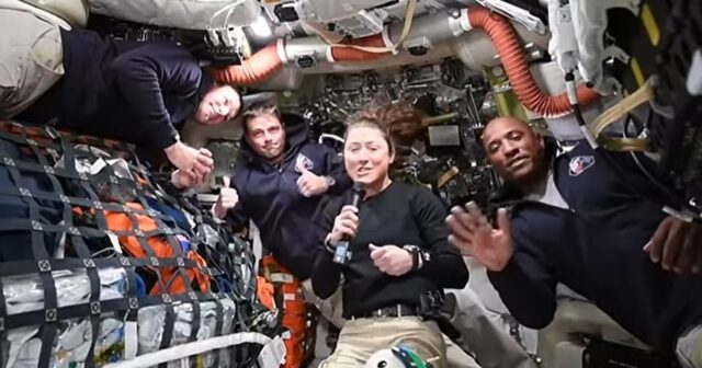 no-longer-the-moon-that-im-extinct-to-seeing-artemis-ii-astronauts-describe-seeing-th69d335546ff1d.jpg ‘No longer the moon that I’m extinct to seeing’: Artemis II astronauts describe seeing the a ways facet