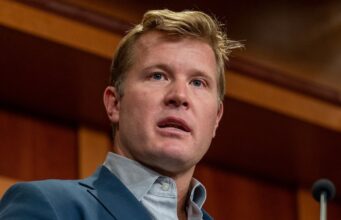 Sen. Tim Sheehy makes emergency landing in Montana discipline after engine failure Sen. Tim Sheehy makes emergency landing in Montana discipline after engine failure