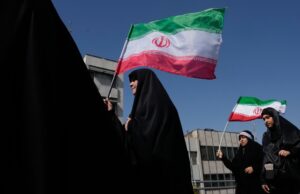 IRAN: STRAIT CLOSED AGAIN IRAN: STRAIT CLOSED AGAIN