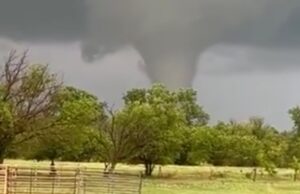 Tornado hits city in Oklahoma amid extreme climate outbreak Tornado hits city in Oklahoma amid extreme climate outbreak