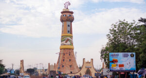 Gunfire and blasts rock Mali as attackers hit capital and diverse cities, residents exclaim Gunfire and blasts rock Mali as attackers hit capital and diverse cities, residents exclaim