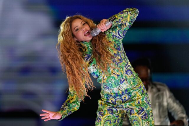 Shakira’s free concert to rob away darkness from Copacabana Beach in Rio de Janeiro