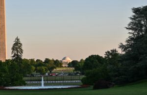 Secret Provider says it shot a man shut to the White House who allegedly fired toward officers Secret Provider says it shot a man shut to the White House who allegedly fired toward officers