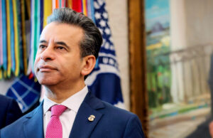 Trump weighs firing Dr. Marty Makary as FDA chief Trump weighs firing Dr. Marty Makary as FDA chief
