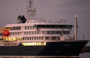 Cruise ship at heart of hantavirus outbreak arrives at Spain’s Tenerife Cruise ship at heart of hantavirus outbreak arrives at Spain’s Tenerife