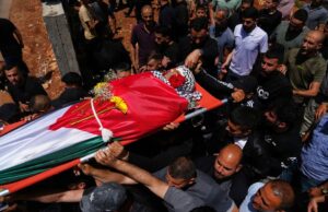 Palestinian man killed while climbing West Financial institution barrier into Israel Palestinian man killed while climbing West Financial institution barrier into Israel