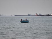Ship is reported seized off the soar of the UAE and is heading toward Iran Ship is reported seized off the soar of the UAE and is heading toward Iran