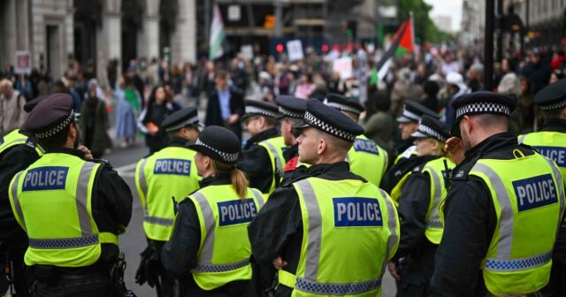 london-police-out-in-force-to-take-care-of-rival-rallies-and-a-soccer-final.jpg London police out in force to take care of rival rallies and a soccer final