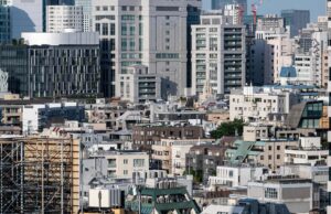 Japan’s economy grows at annualized 2.1% charge in first quarter, beating expectations Japan’s economy grows at annualized 2.1% charge in first quarter, beating expectations