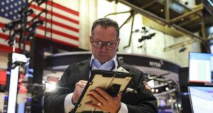 Stocks below stress as correction fears develop and memoir rally defies geopolitical turmoil Stocks below stress as correction fears develop and memoir rally defies geopolitical turmoil
