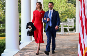 Donald Trump Jr. and Bettina Anderson fetch married in Florida Donald Trump Jr. and Bettina Anderson fetch married in Florida