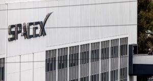 SpaceX tops Amazon and Microsoft in market price as retail merchants poke to amass shares SpaceX tops Amazon and Microsoft in market price as retail merchants poke to amass shares