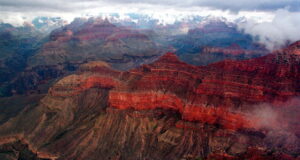 3 hikers die of apparent heat sickness in the Huge Canyon 3 hikers die of apparent heat sickness in the Huge Canyon