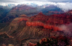 3 hikers die of apparent heat sickness in the Huge Canyon 3 hikers die of apparent heat sickness in the Huge Canyon