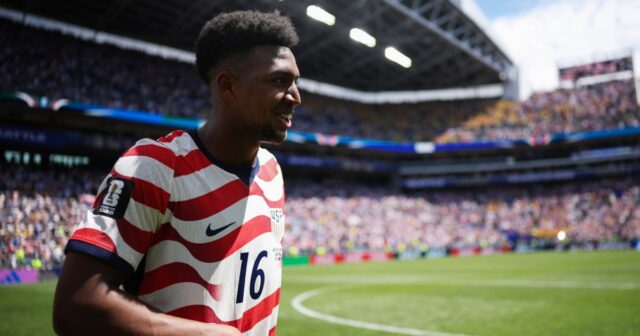 Football vs. fútbol: Who’s the absolute top Freeman? Dad Antonio salutes son Alex