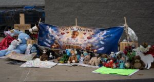 Household of 1-twelve months-ancient boy fatally shot by Mississippi police explain goodbye, as questions remain Household of 1-twelve months-ancient boy fatally shot by Mississippi police explain goodbye, as questions remain