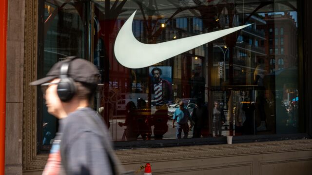 nike-results-high-estimates-at-the-same-time-as-china-sales-tumble-12-retailer-expect6a444faa62dba.jpeg Nike results high estimates at the same time as China sales tumble 12%; retailer expects $986 million tariff refund