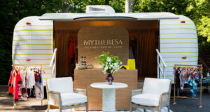 Mytheresa Launches Mytheresa Out East, a Bespoke Cell Boutique Experience within the Hamptons This Summer season Mytheresa Launches Mytheresa Out East, a Bespoke Cell Boutique Experience within the Hamptons This Summer season