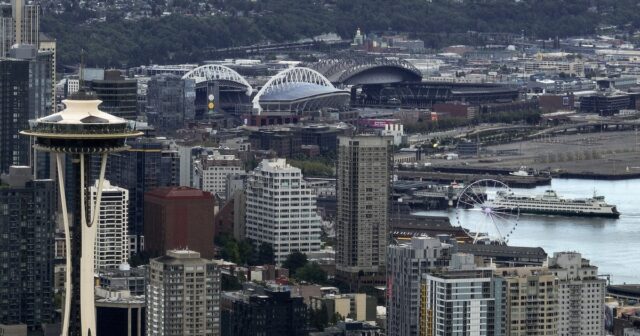 Just a few people injured in Seattle Middle shooting, police exclaim