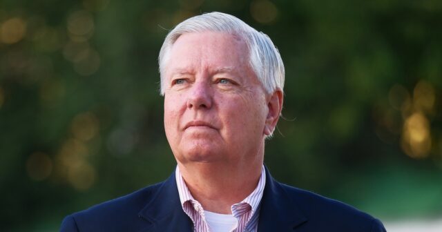 washington-says-goodbye-to-sen-lindsey-graham.jpg Washington says goodbye to Sen. Lindsey Graham