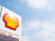 Shell posts supreme quarterly profit in four years as Iran battle boosts oil and gasoline prices Shell posts supreme quarterly profit in four years as Iran battle boosts oil and gasoline prices