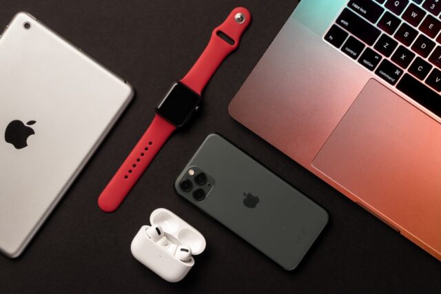 apple-stockpiles-inventory-because-it-braces-for-important-provide-constraints.jpg Apple stockpiles inventory because it braces for ‘important provide constraints’