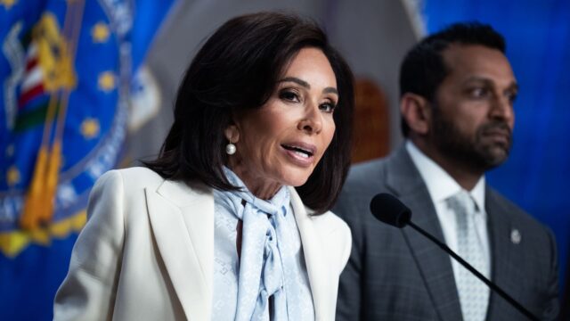 Trump lashes out at Pirro after she strikes to fall Reflecting Pool vandalism case, announcing ‘unsuitable set up’ accountable
