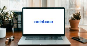 Coinbase Wins Abu Dhabi Approval to Launch Tokenized Securities Starting with Apple Coinbase Wins Abu Dhabi Approval to Launch Tokenized Securities Starting with Apple
