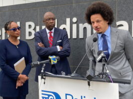 Comedians settle lawsuit over Atlanta airport drug search program